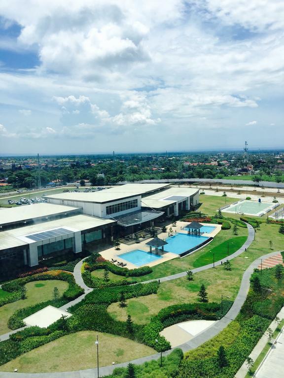 Ron'S Condo Overlooking The Lake Tagaytay City Exterior foto